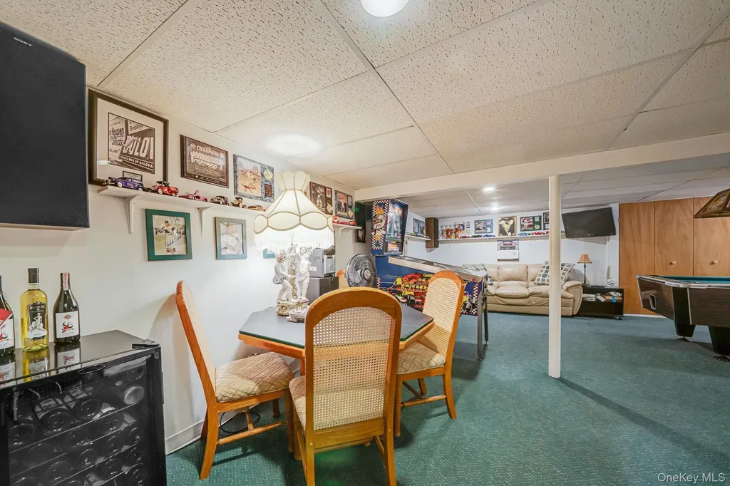 11 Dillmont Drive Smithtown NY 11787