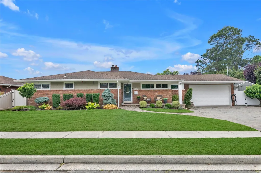 2854 Lenox Road Oceanside NY 11572
