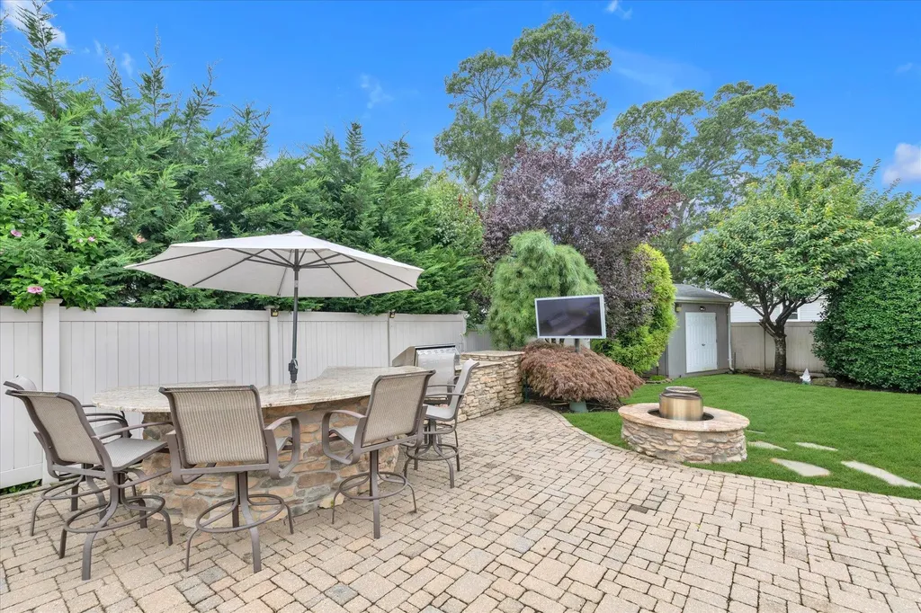 2854 Lenox Road Oceanside NY 11572