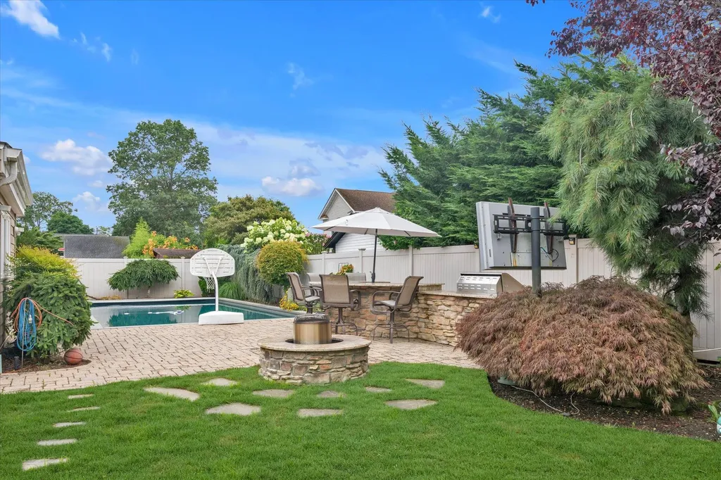 2854 Lenox Road Oceanside NY 11572