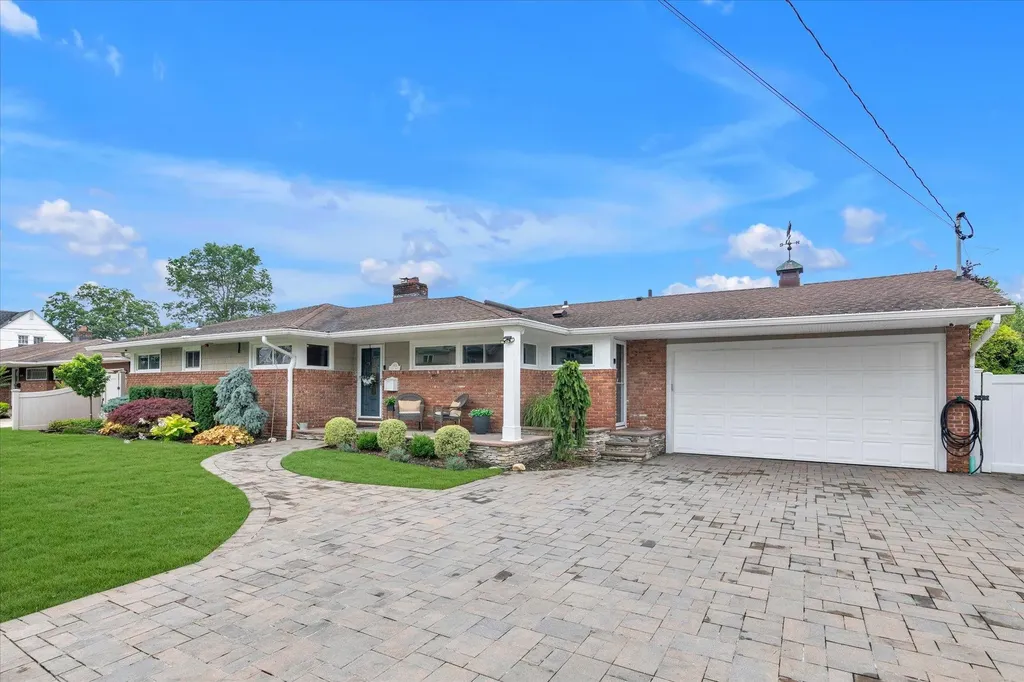2854 Lenox Road Oceanside NY 11572