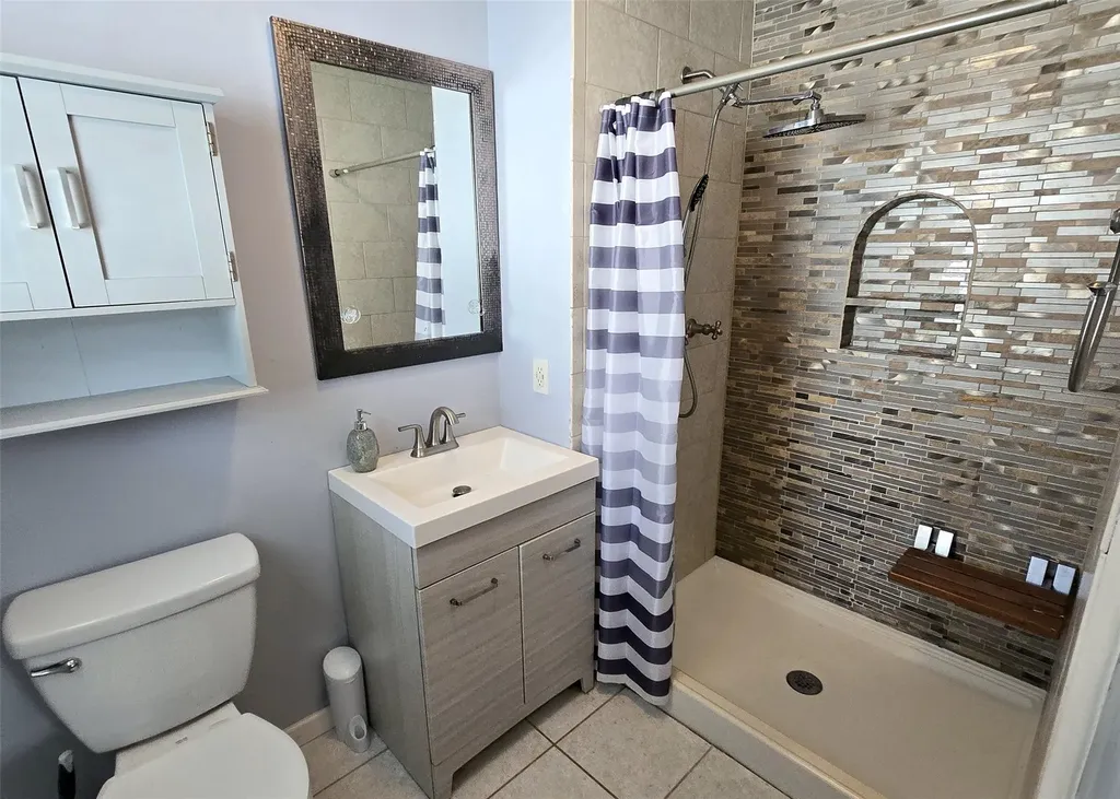 2189 Cedar Avenue Ronkonkoma NY 11779