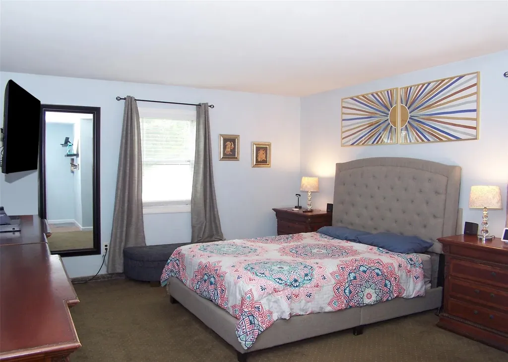 2189 Cedar Avenue Ronkonkoma NY 11779
