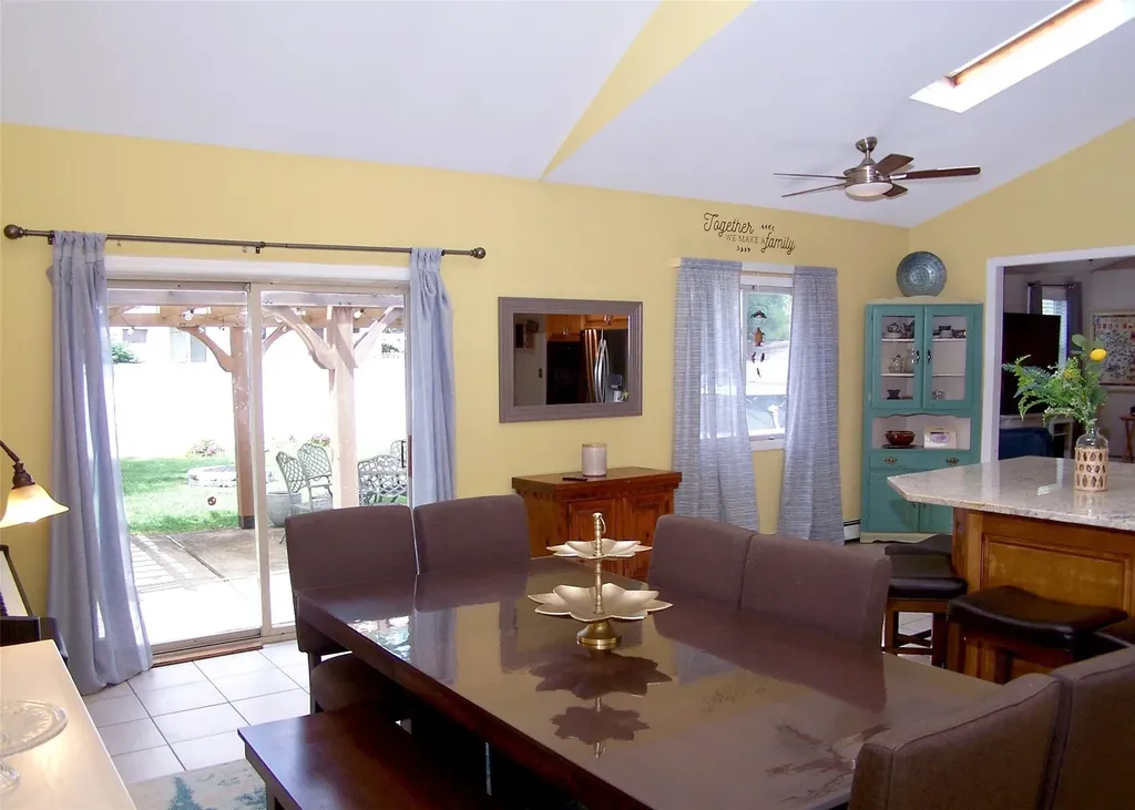 2189 Cedar Avenue Ronkonkoma NY 11779