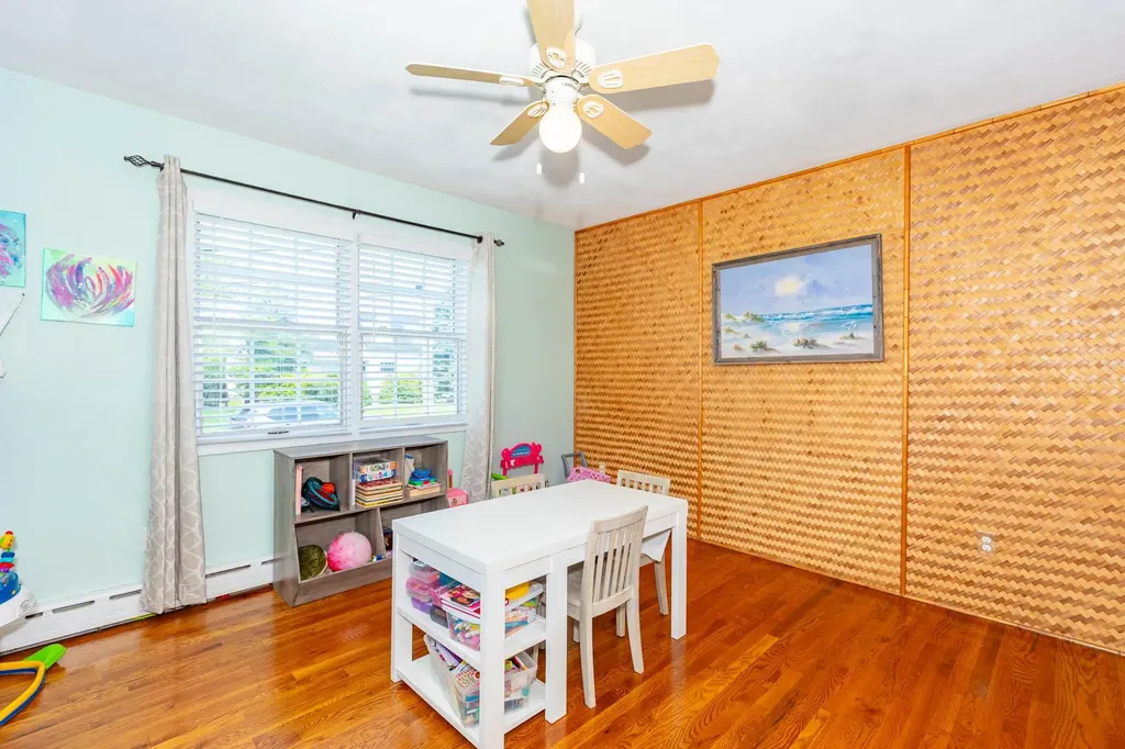 859 E Bay Drive West Islip NY 11795