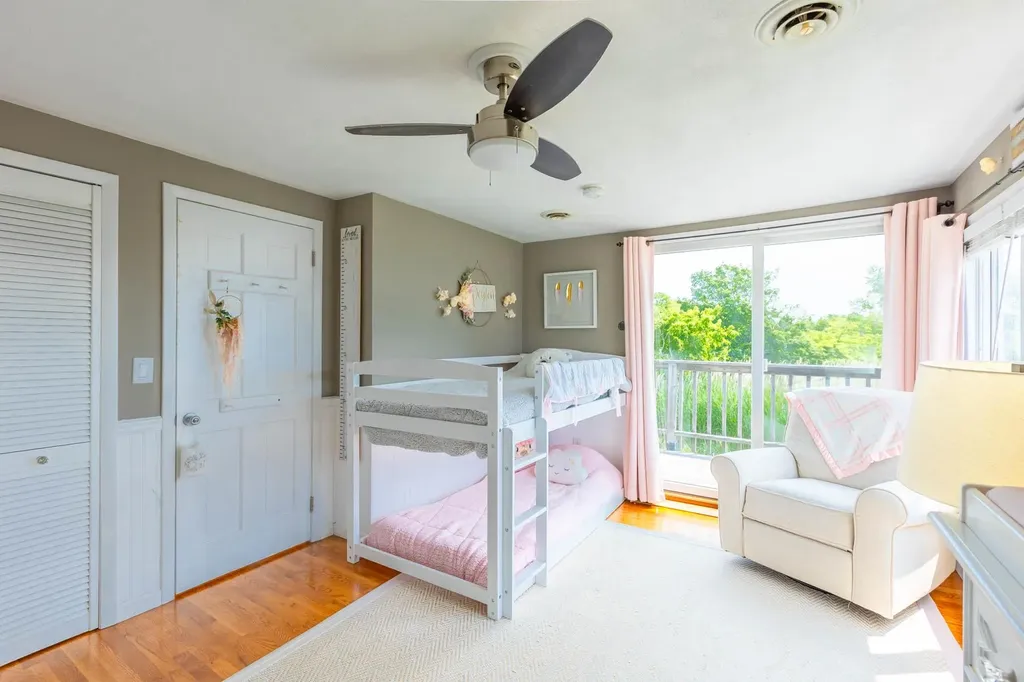 859 E Bay Drive West Islip NY 11795