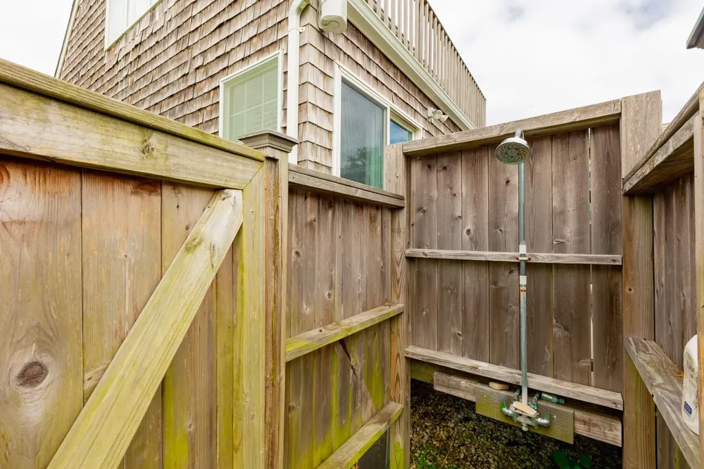 859 E Bay Drive West Islip NY 11795
