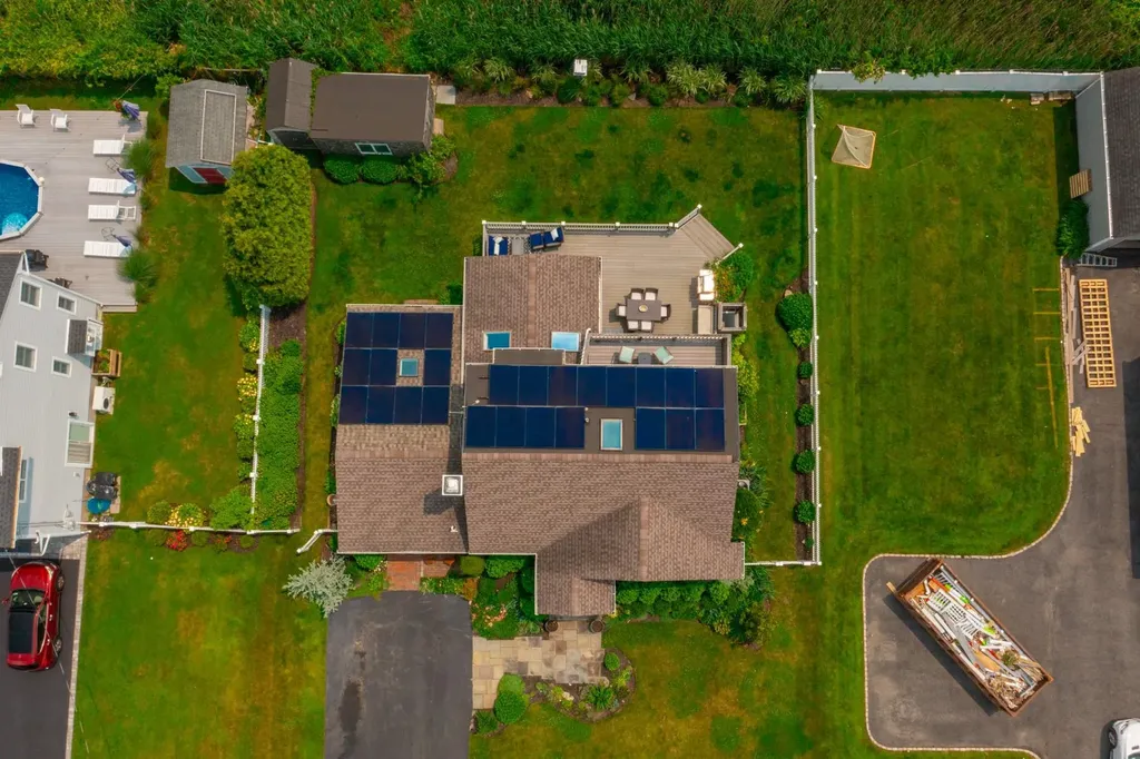 859 E Bay Drive West Islip NY 11795