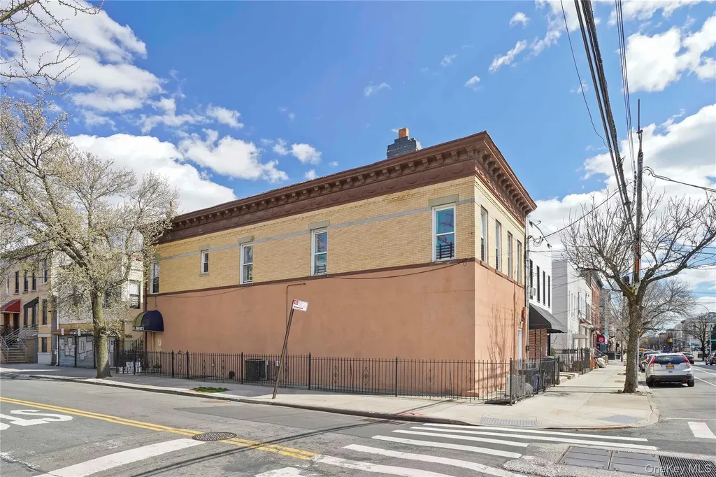 351 Onderdonk Avenue Ridgewood NY 11385