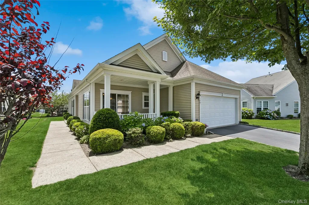 109 Louden Loop Mount Sinai NY 11766