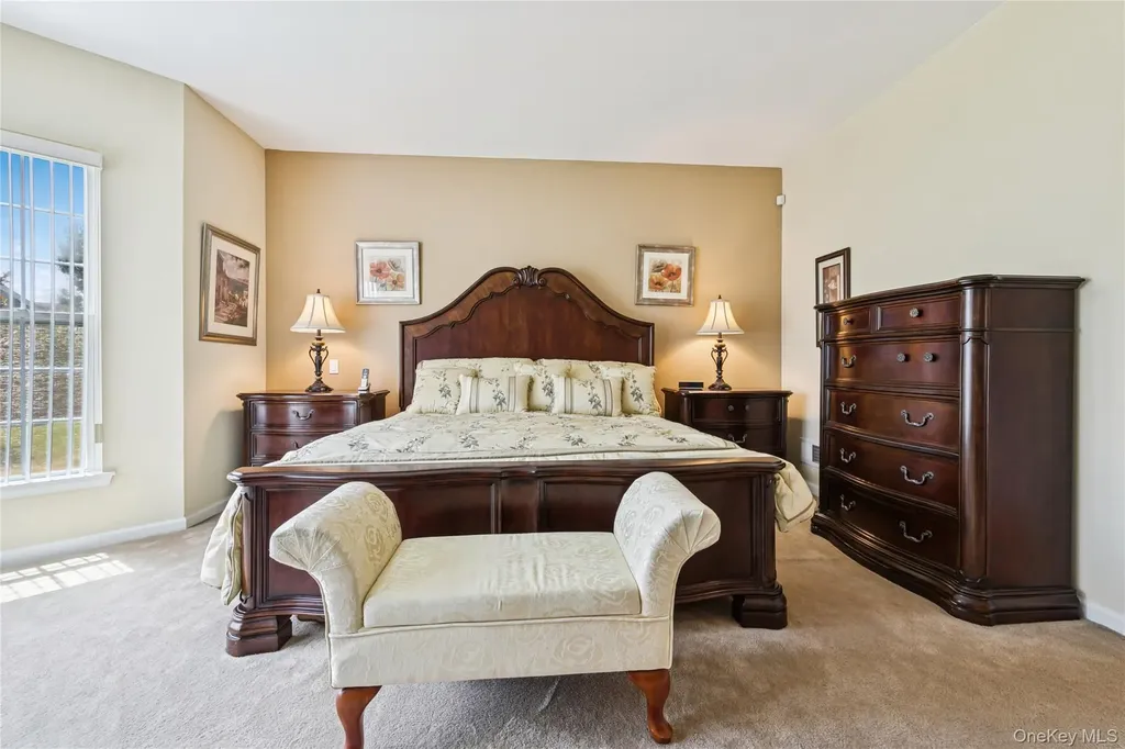 109 Louden Loop Mount Sinai NY 11766