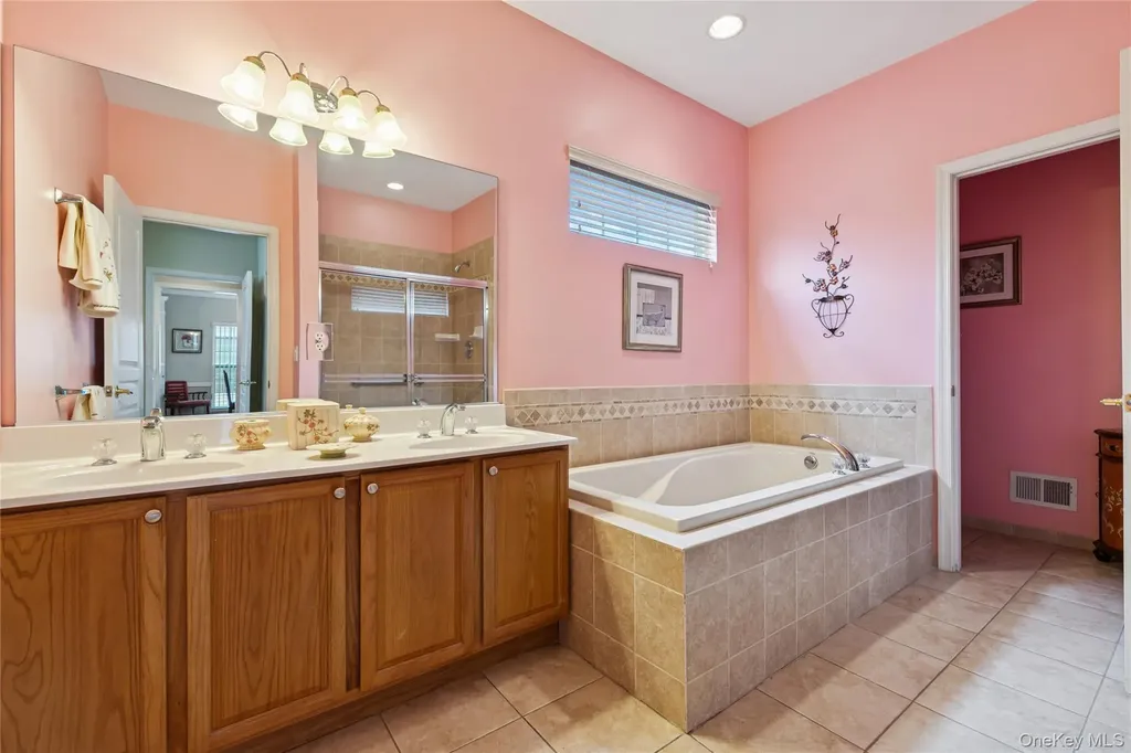 109 Louden Loop Mount Sinai NY 11766