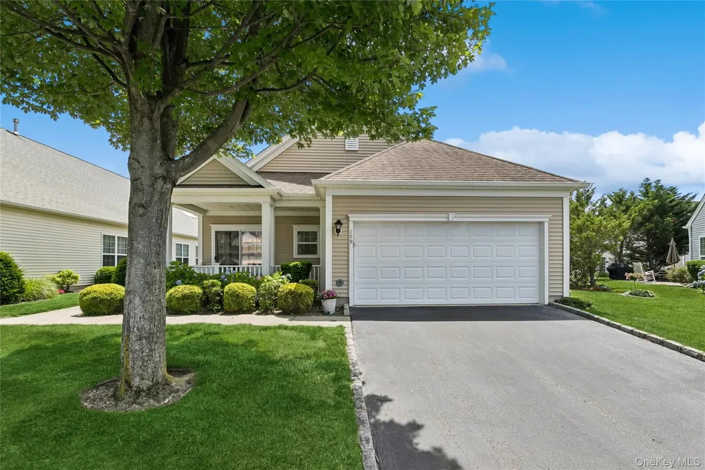 109 Louden Loop Mount Sinai NY 11766