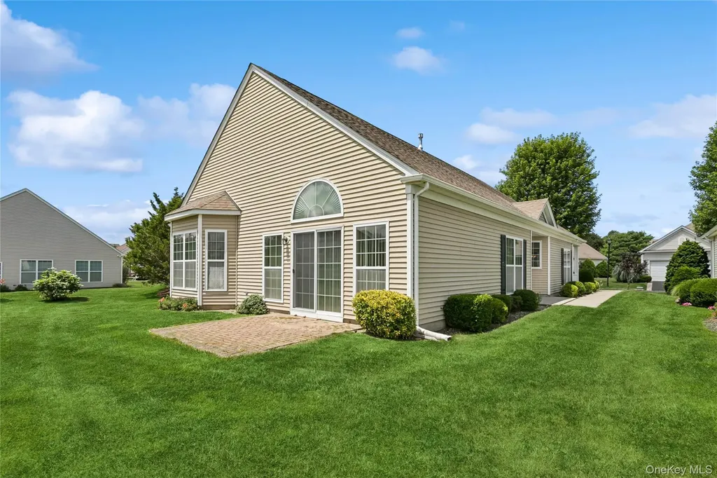 109 Louden Loop Mount Sinai NY 11766