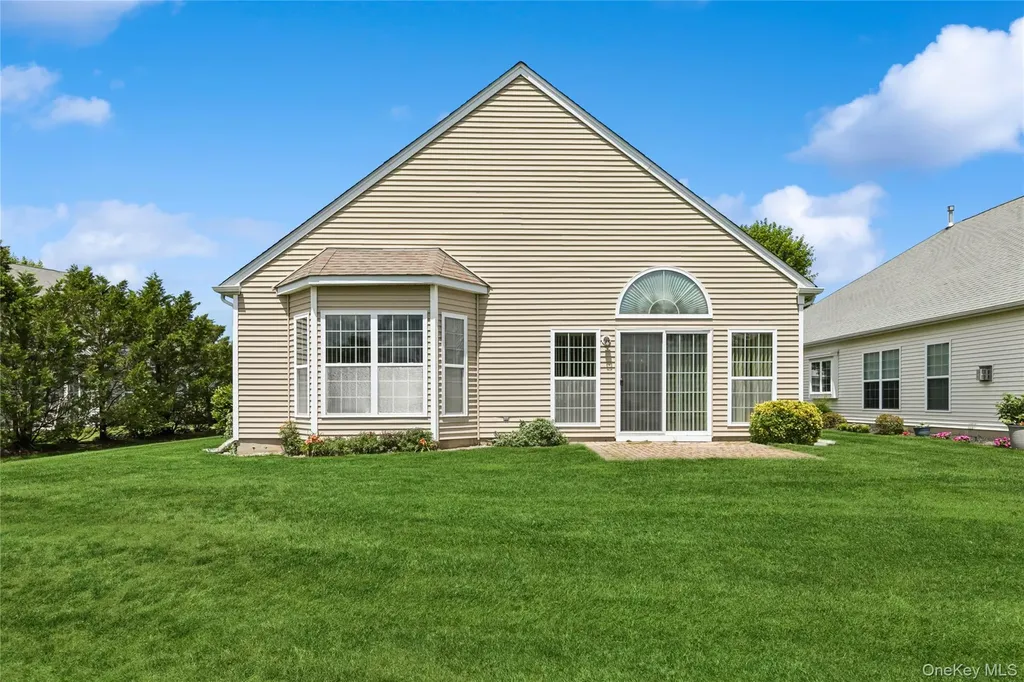 109 Louden Loop Mount Sinai NY 11766