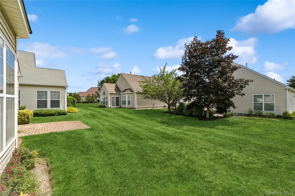 109 Louden Loop Mount Sinai NY 11766