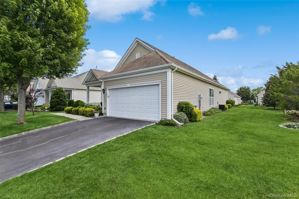 109 Louden Loop Mount Sinai NY 11766