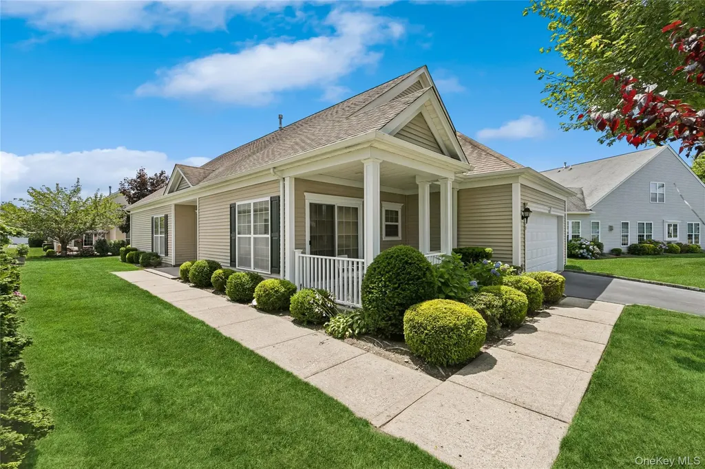 109 Louden Loop Mount Sinai NY 11766