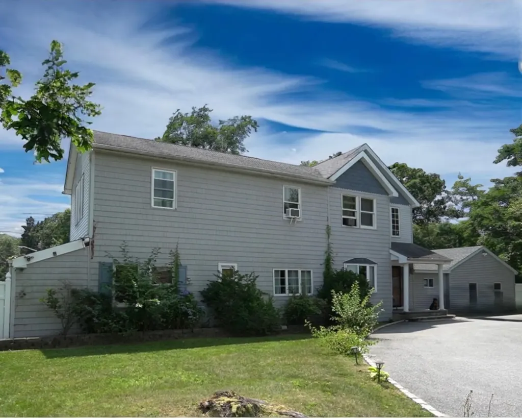 1264 Connetquot Avenue Central Islip NY 11722