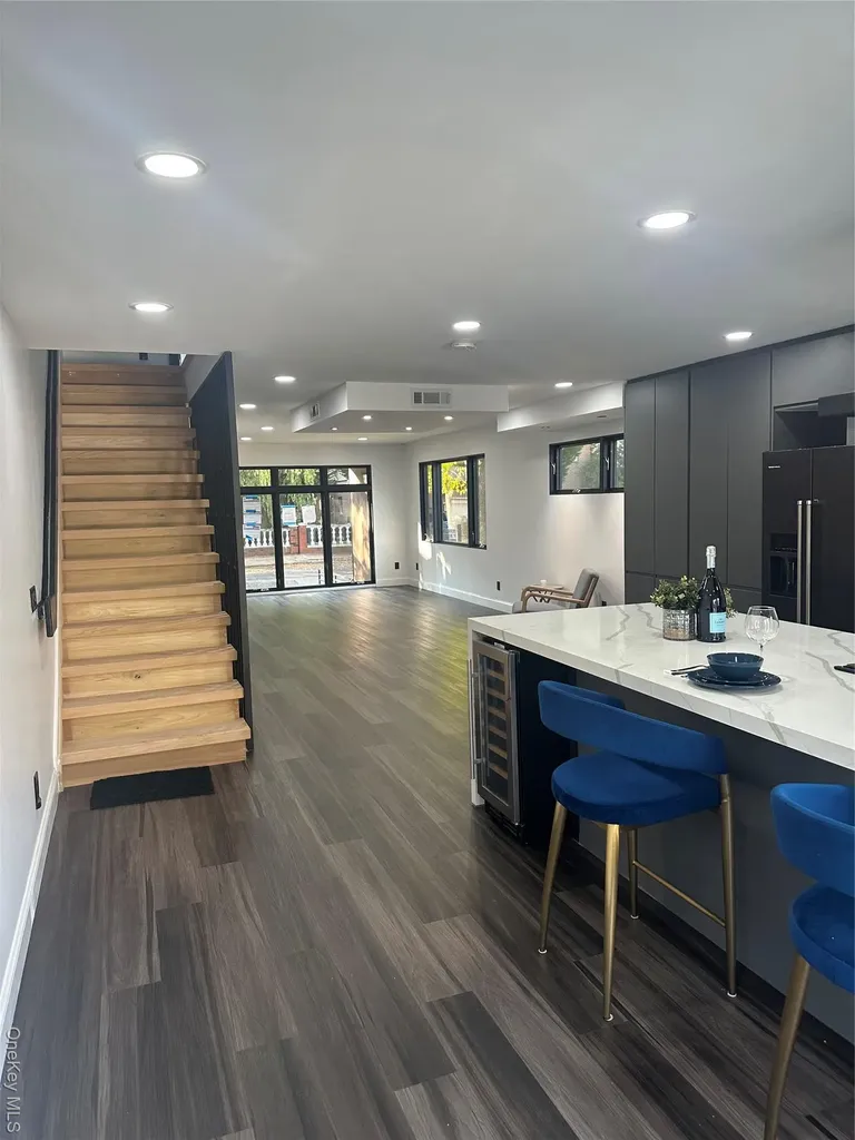 5918 Delafield Avenue Bronx NY 10471