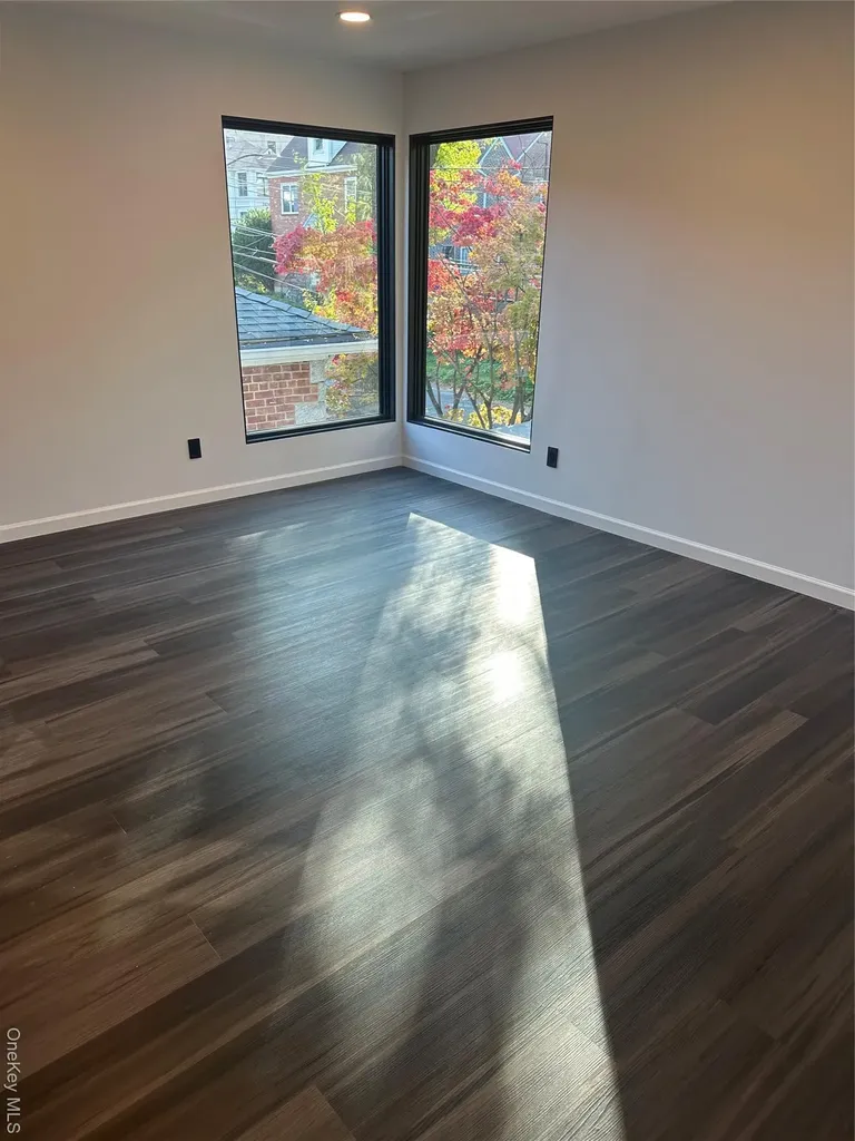 5918 Delafield Avenue Bronx NY 10471