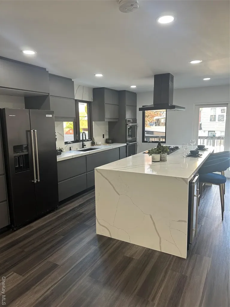 5918 Delafield Avenue Bronx NY 10471