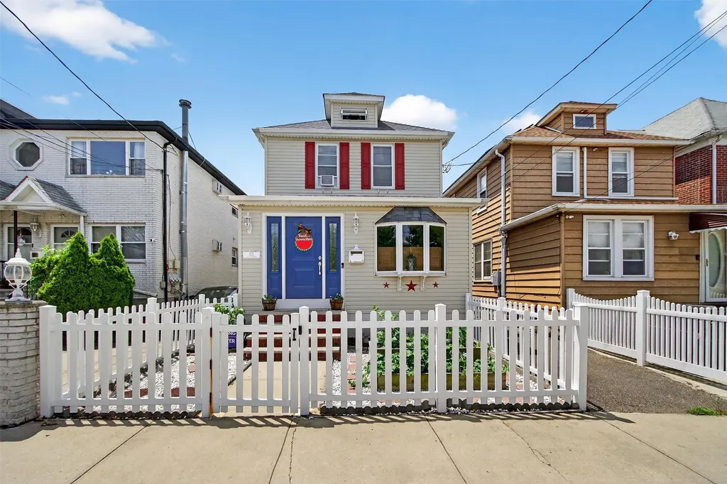 829 Logan Avenue Bronx NY 10465