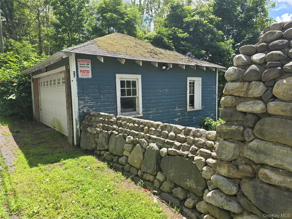 27 Maple Trail Wurtsboro NY 12790
