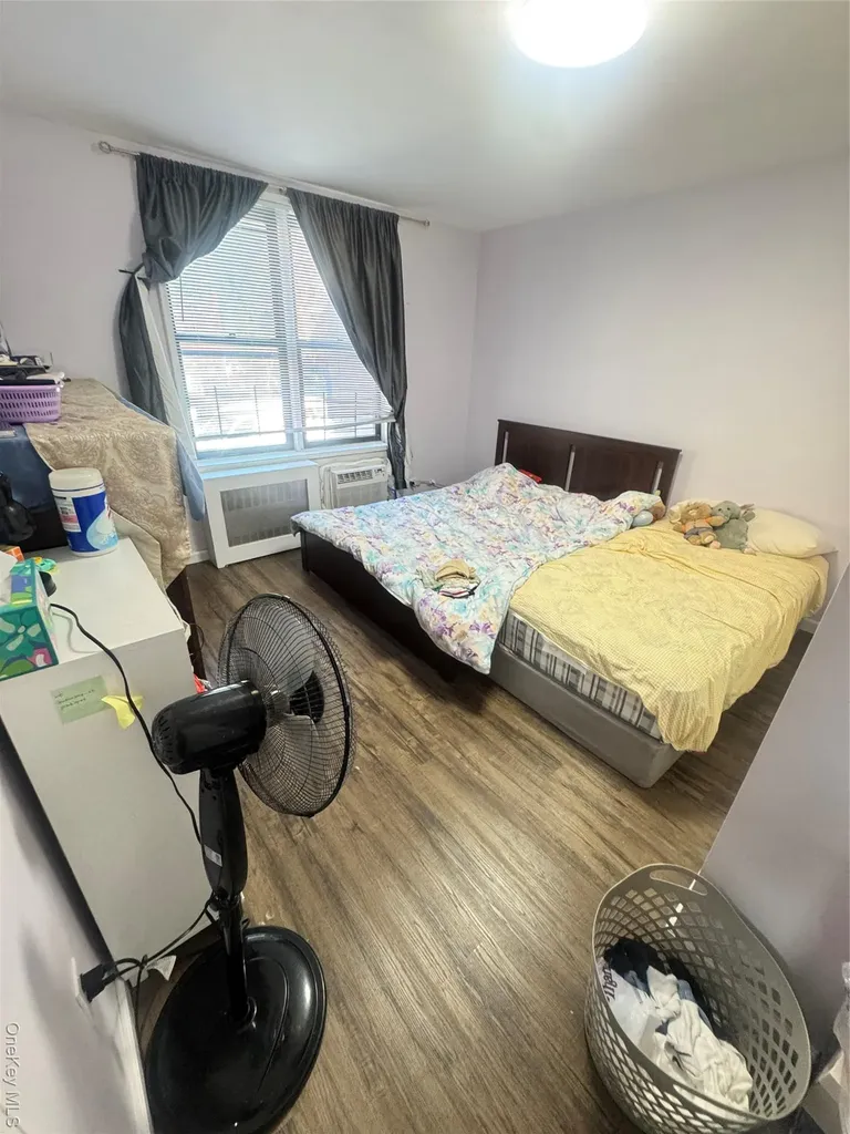 8114 Baxter Avenue Elmhurst NY 11373