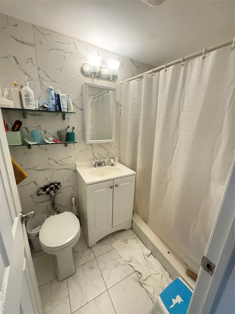 8114 Baxter Avenue Elmhurst NY 11373