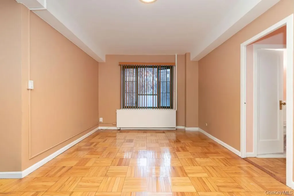 1970 E Tremont Avenue Bronx NY 10462