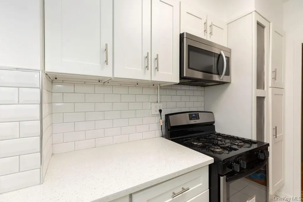 1970 E Tremont Avenue Bronx NY 10462