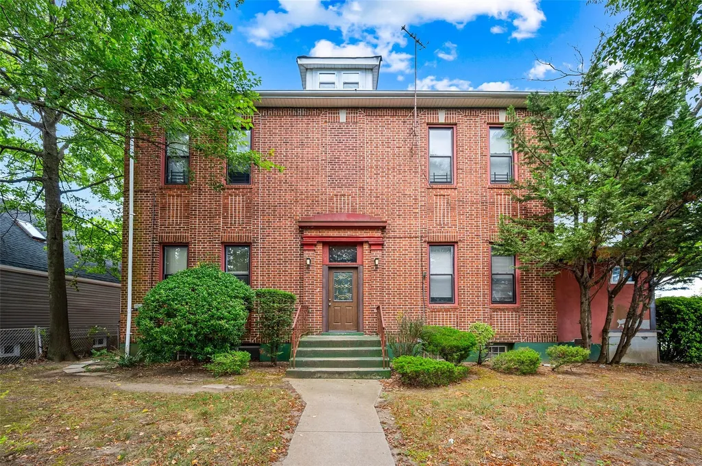 137-06 Bedell Street Springfield Gardens NY 11413