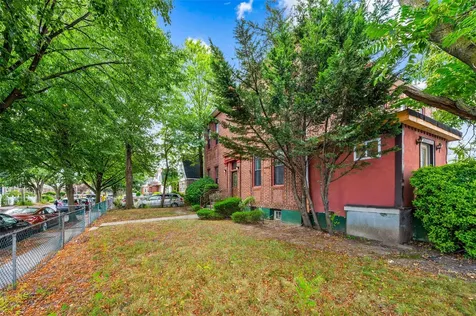 137-06 Bedell Street Springfield Gardens NY 11413