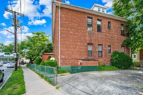 137-06 Bedell Street Springfield Gardens NY 11413