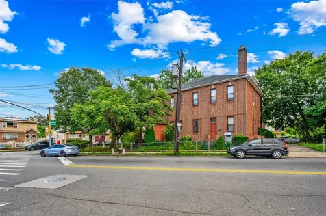 137-06 Bedell Street Springfield Gardens NY 11413