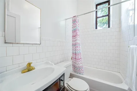 137-06 Bedell Street Springfield Gardens NY 11413