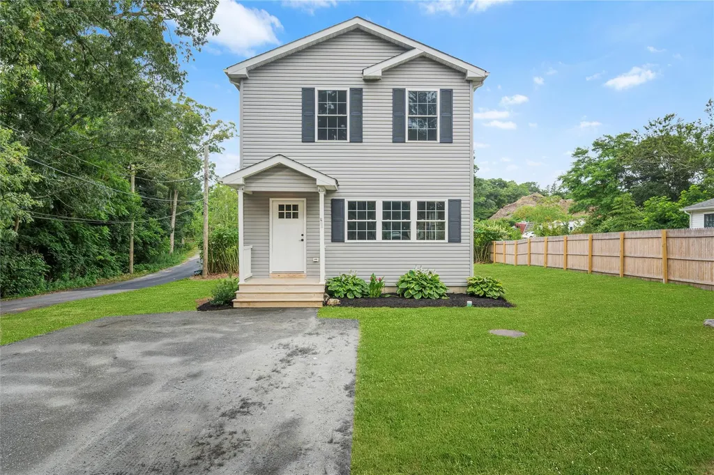 209 Horton Avenue Riverhead NY 11901