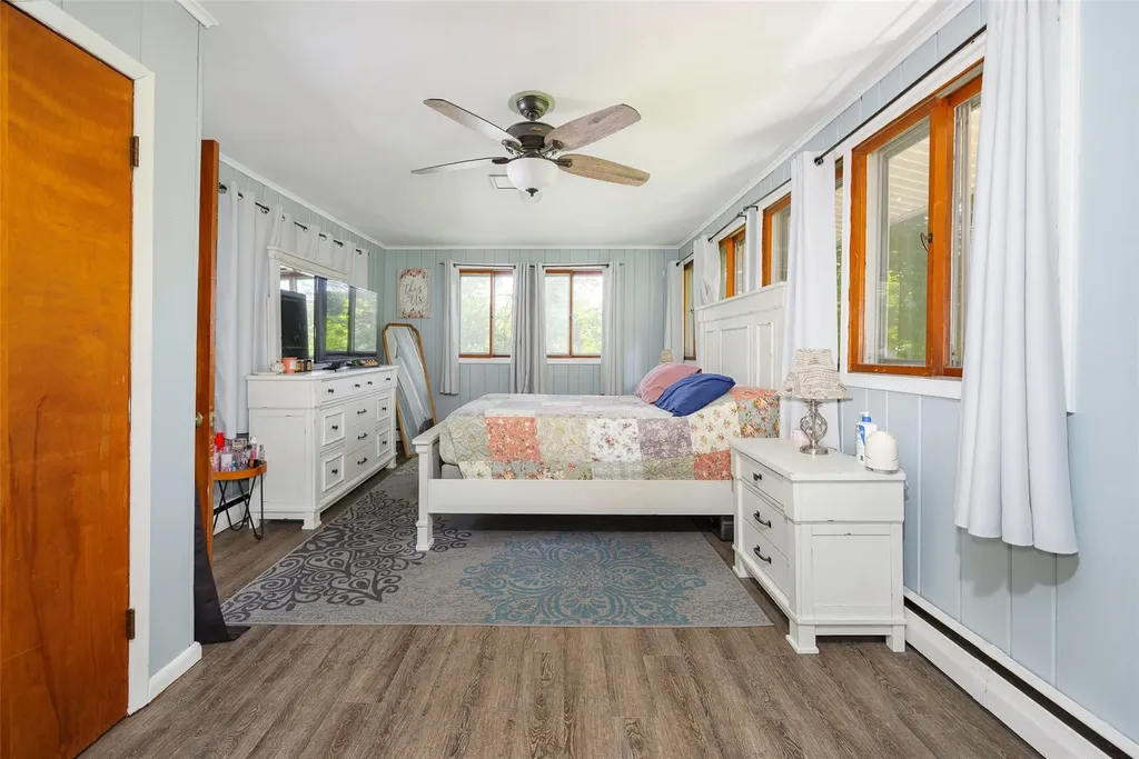 5 Norah Lane Hyde Park NY 12538