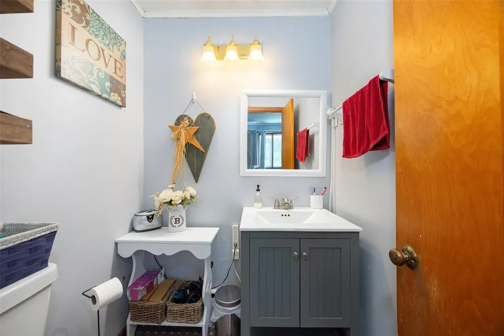 5 Norah Lane Hyde Park NY 12538