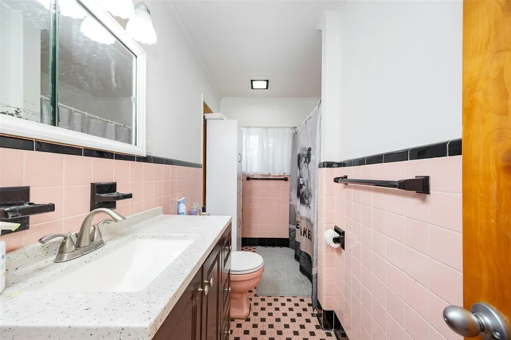 5 Norah Lane Hyde Park NY 12538