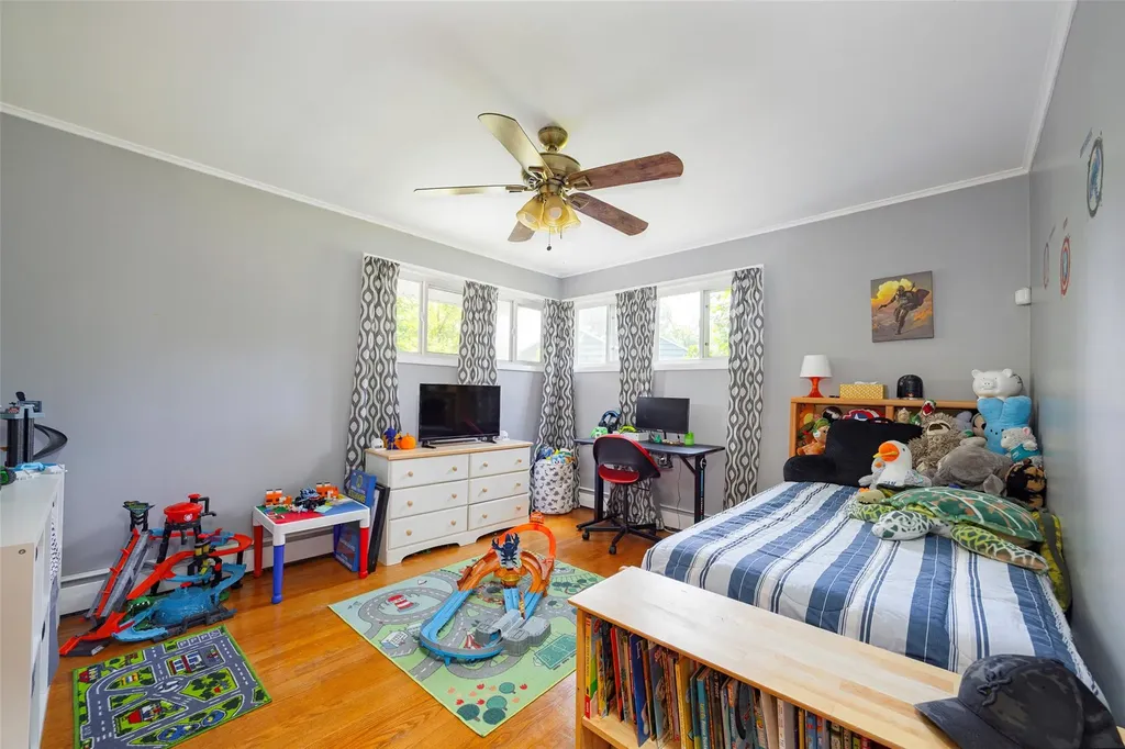 5 Norah Lane Hyde Park NY 12538