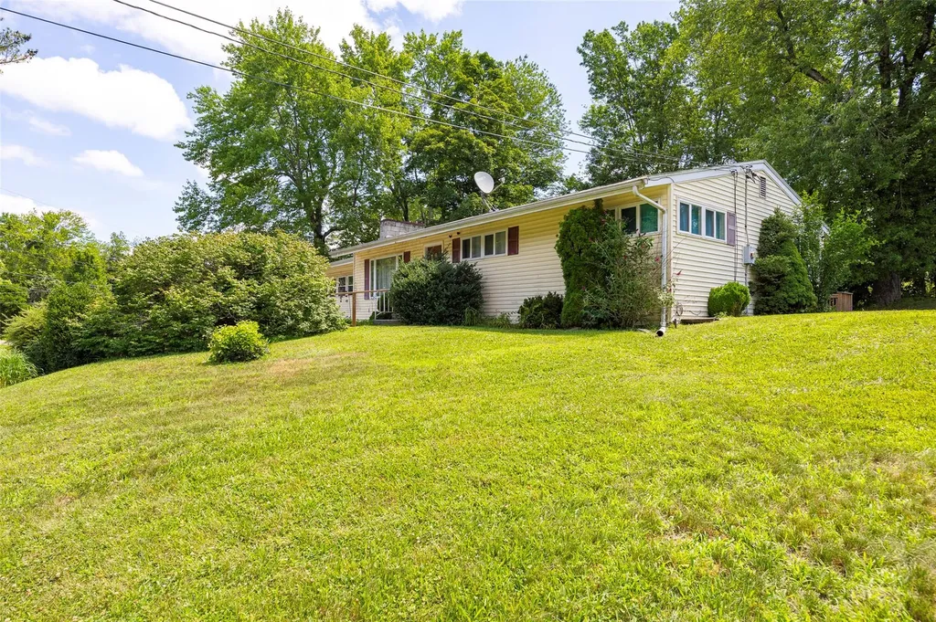 5 Norah Lane Hyde Park NY 12538