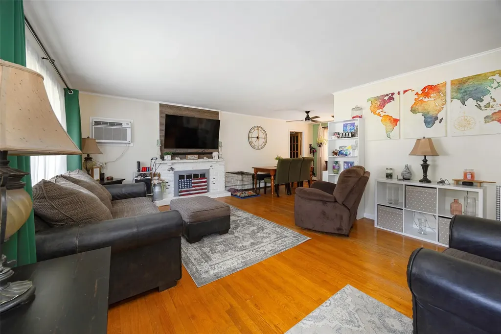 5 Norah Lane Hyde Park NY 12538