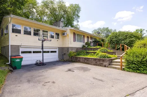 5 Norah Lane Hyde Park NY 12538