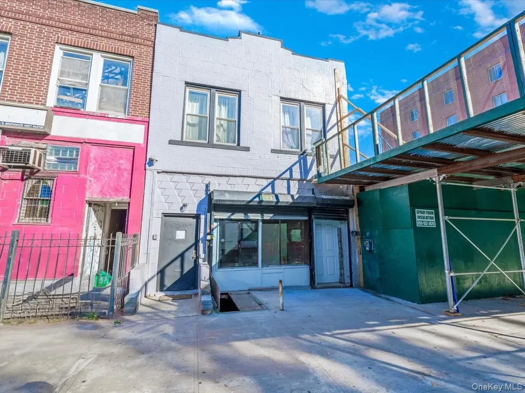 1601 Saint Johns Brooklyn NY 11233