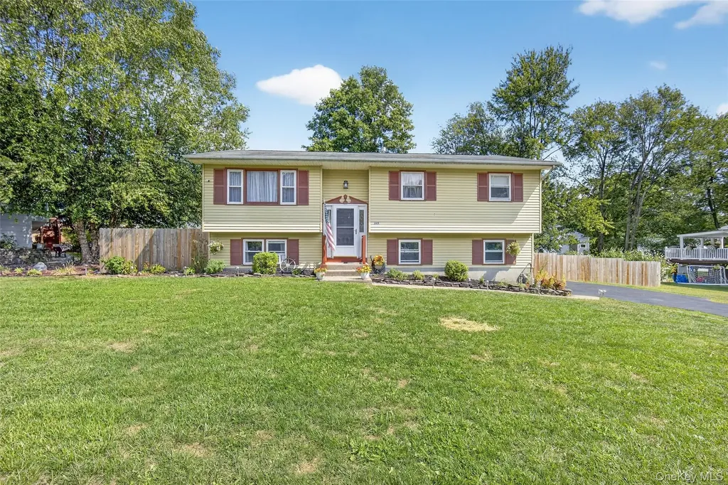 205 Oriole Drive Montgomery NY 12549