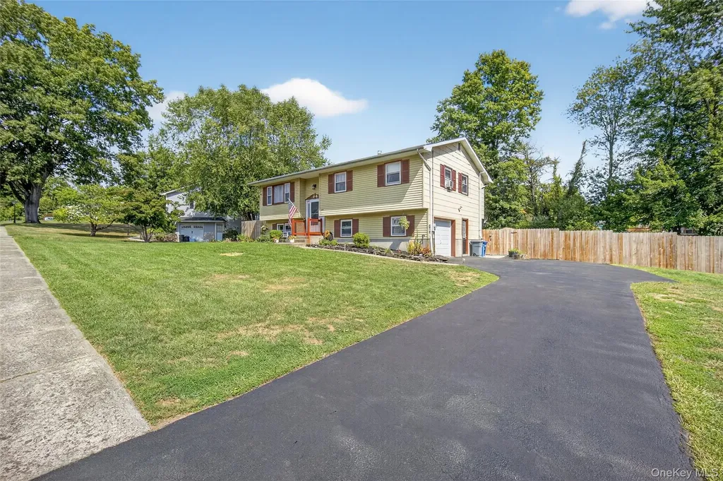 205 Oriole Drive Montgomery NY 12549