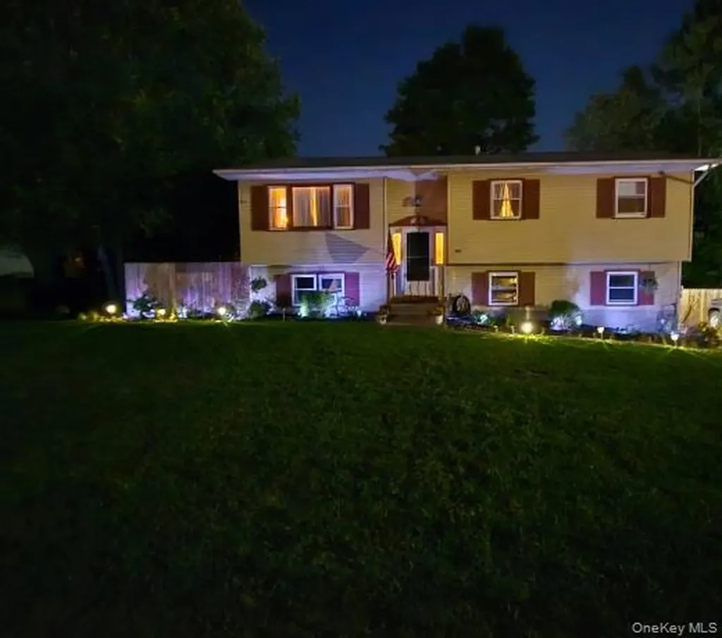 205 Oriole Drive Montgomery NY 12549