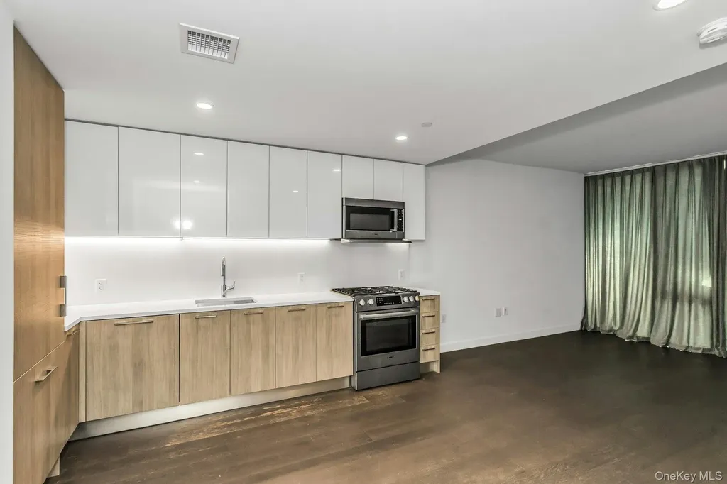 131-03 40th Road Flushing NY 11354